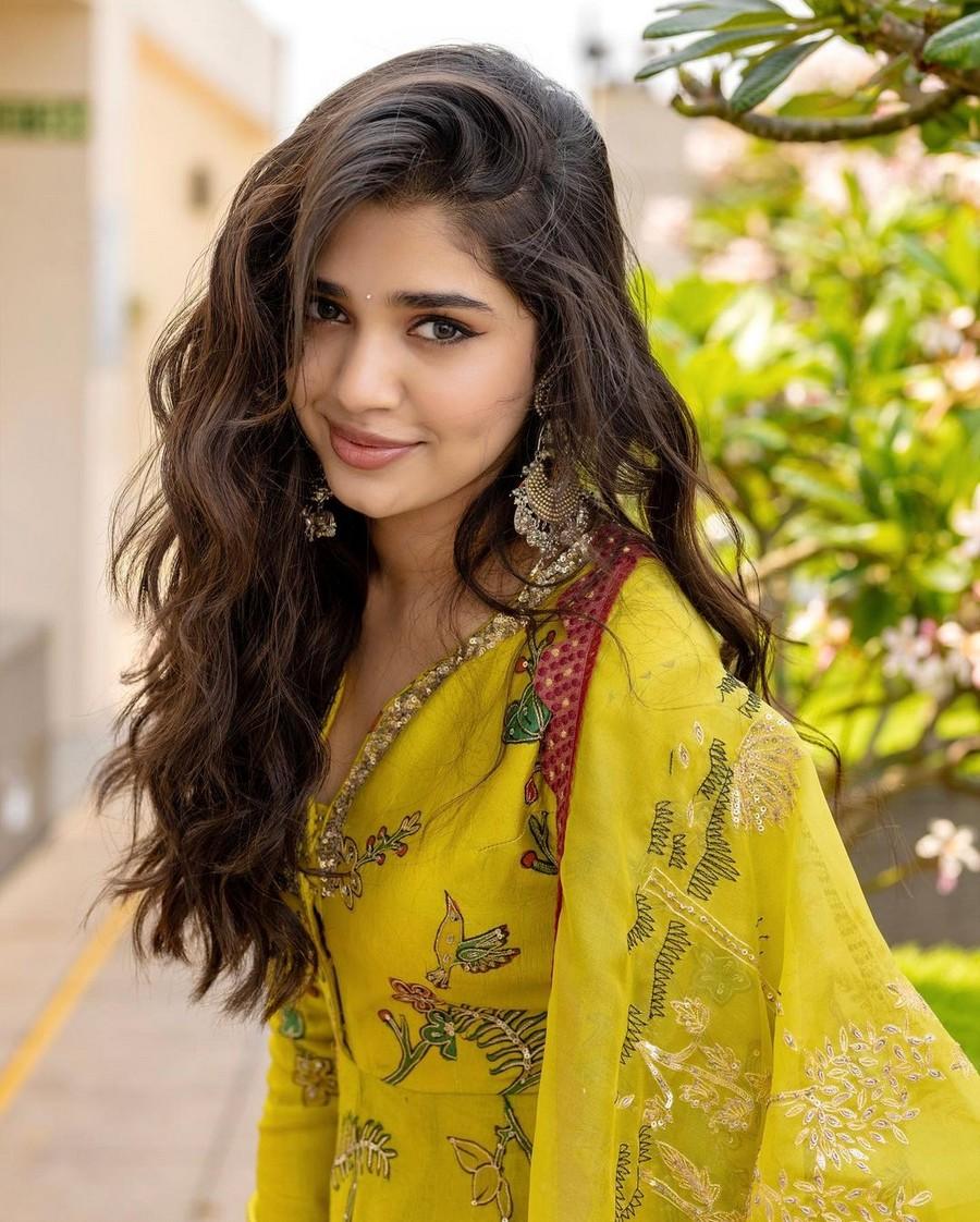 Krithi Shetty 6