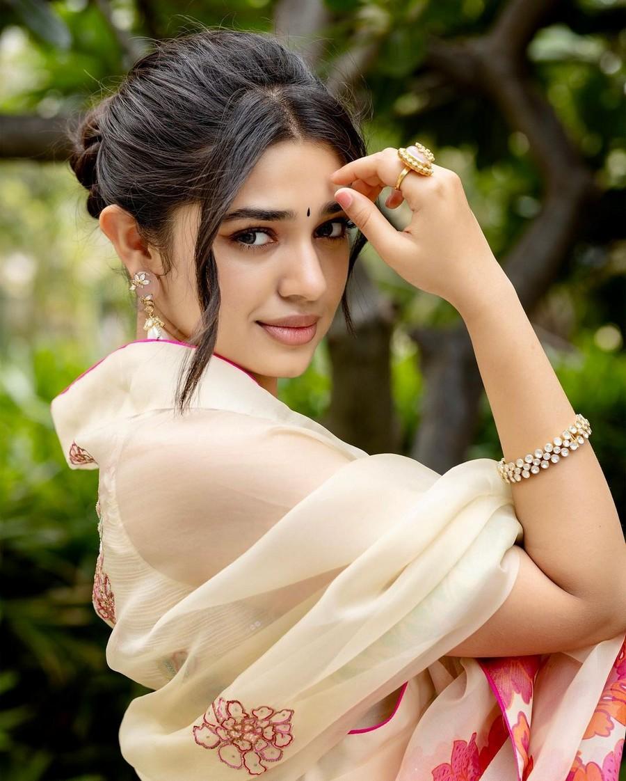 Krithi Shetty 4