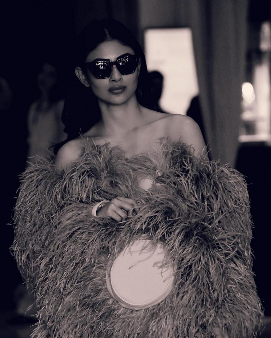 Mouni 10