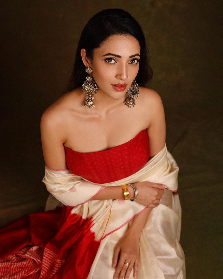 Neha Sshetty 11