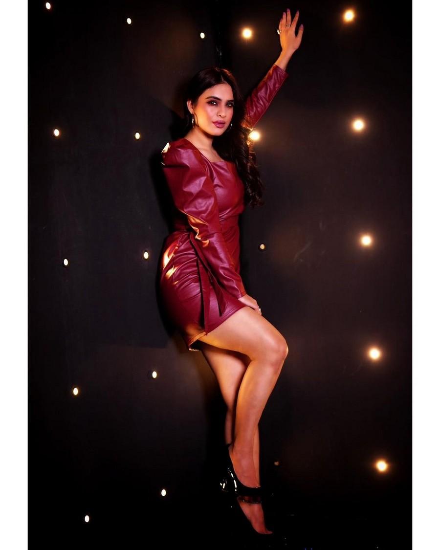 Nehhaa Malik 10