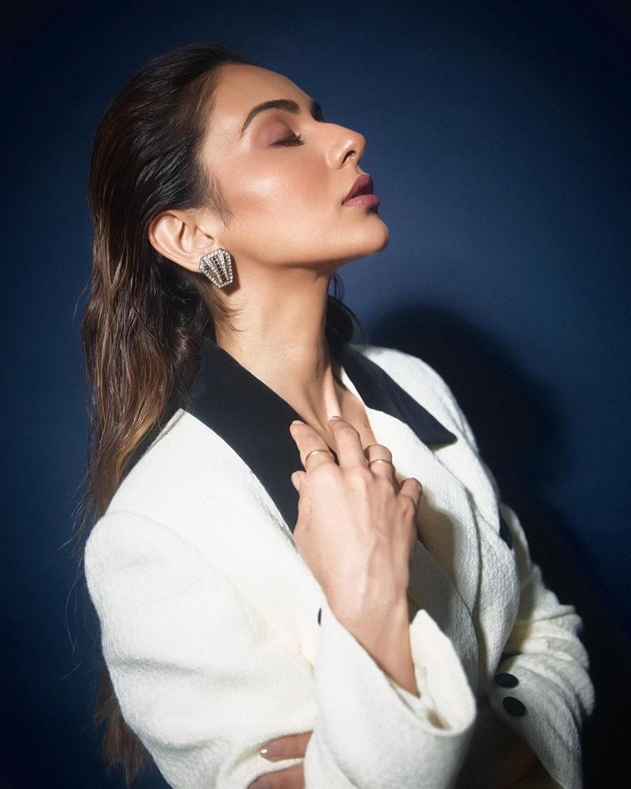 Rakul 12