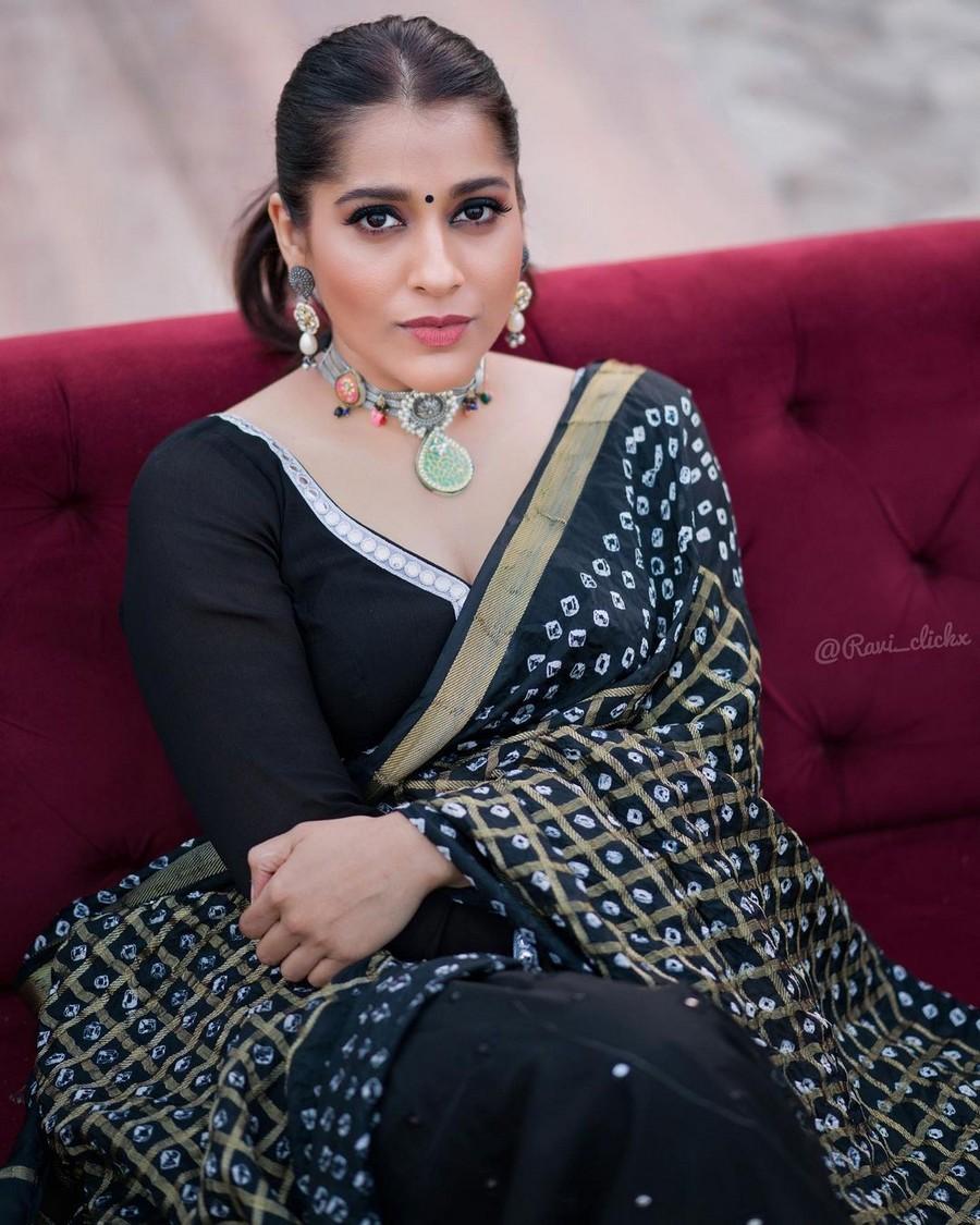 Rashmi Gautam 11