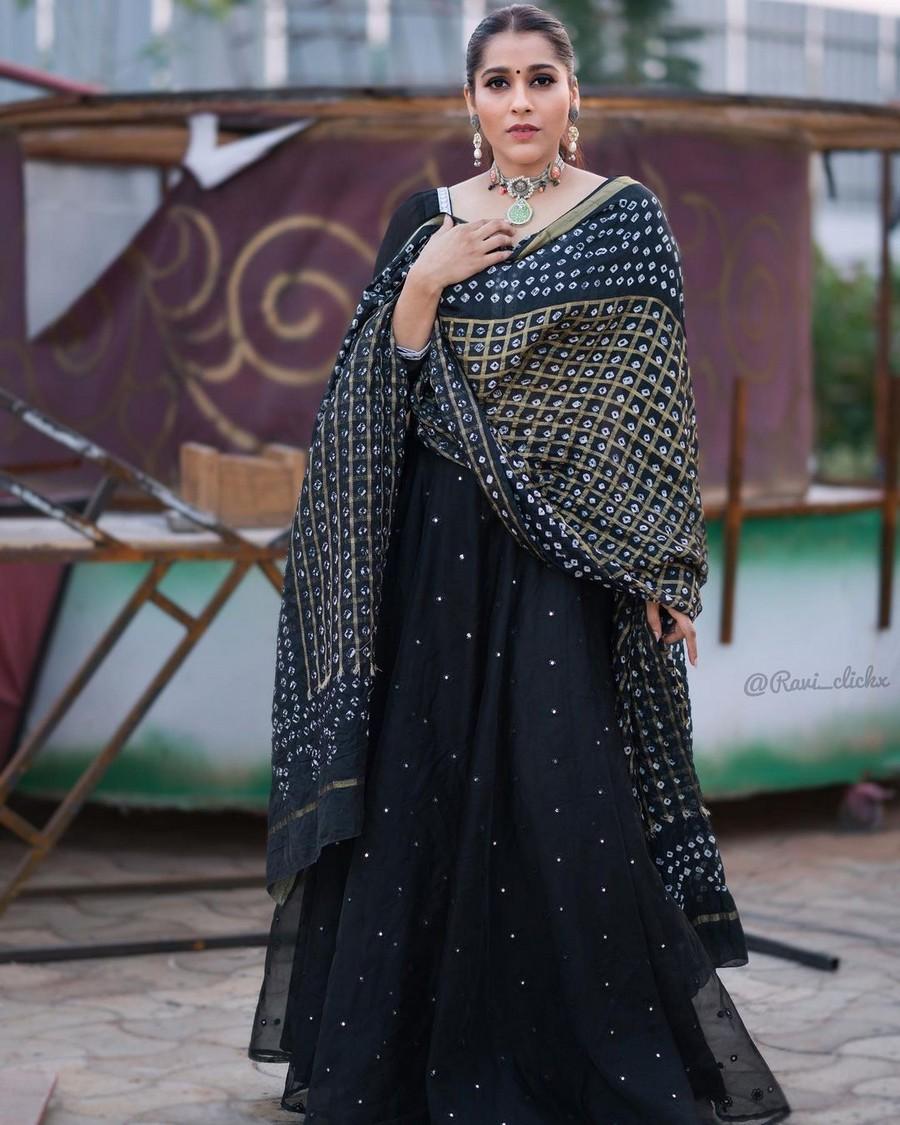 Rashmi Gautam 13