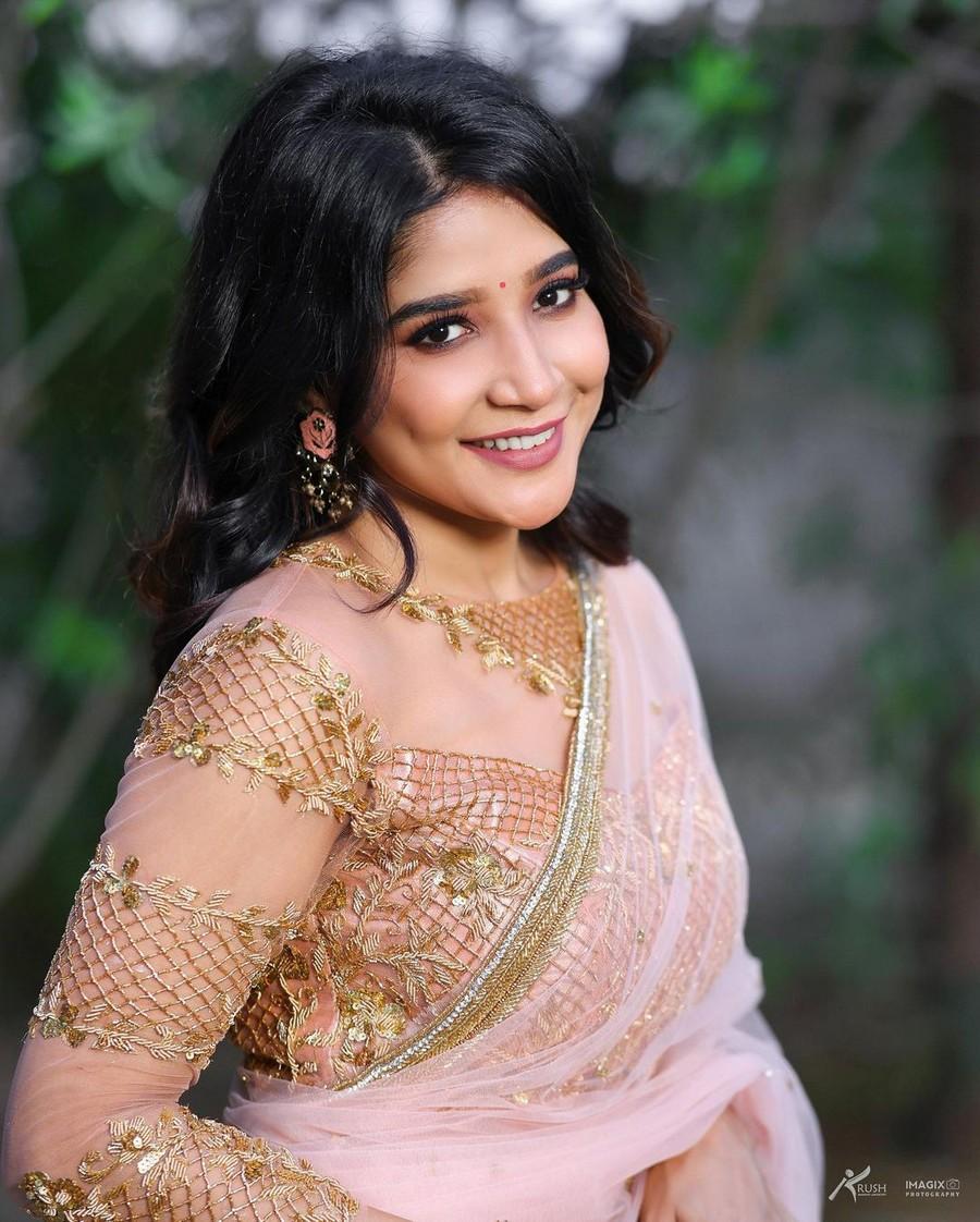 Sakshi Agarwal 4