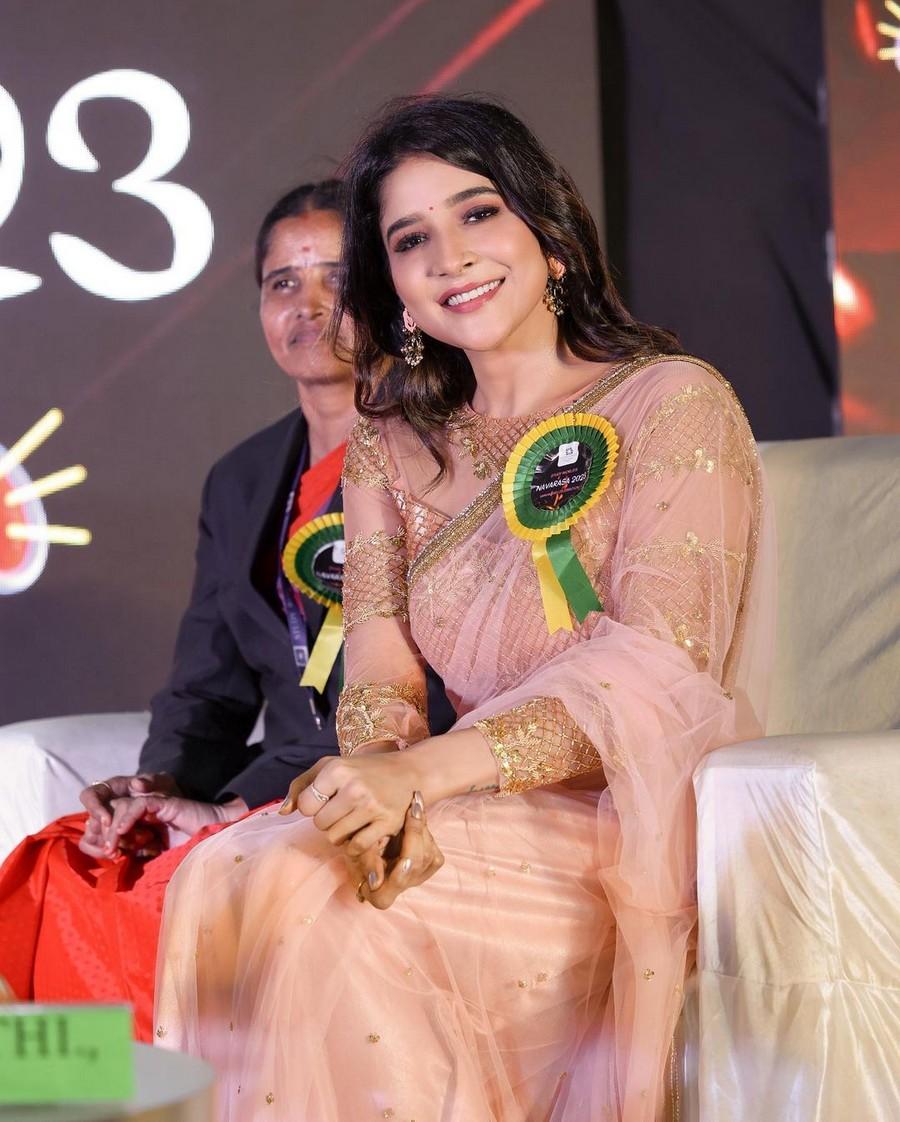 Sakshi Agarwal 9