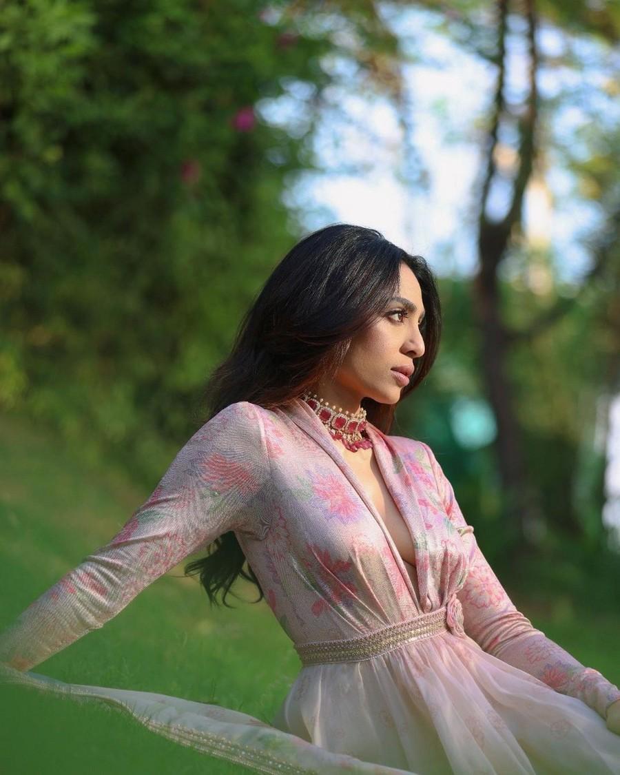 Sobhita Dhulipala 9
