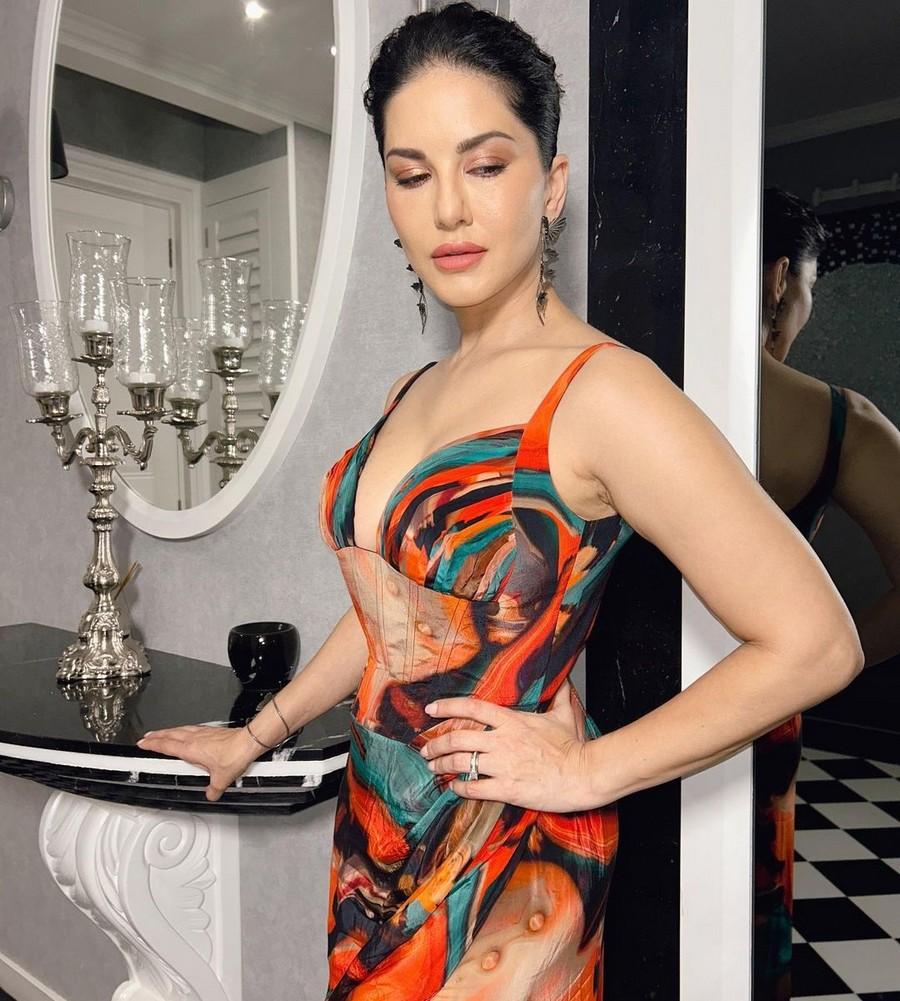 Sunny Leone 5