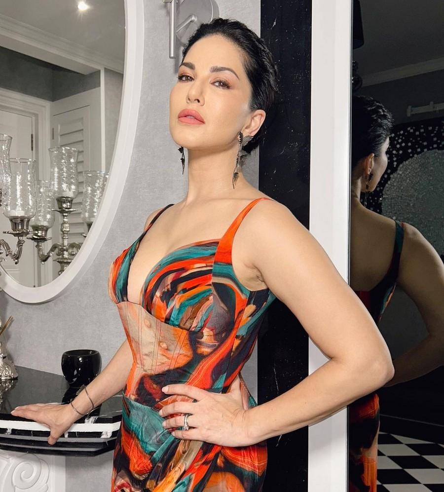 Sunny Leone 8
