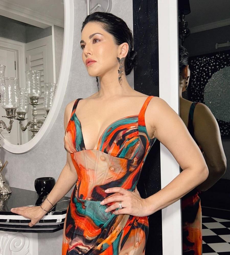 Sunny Leone 9