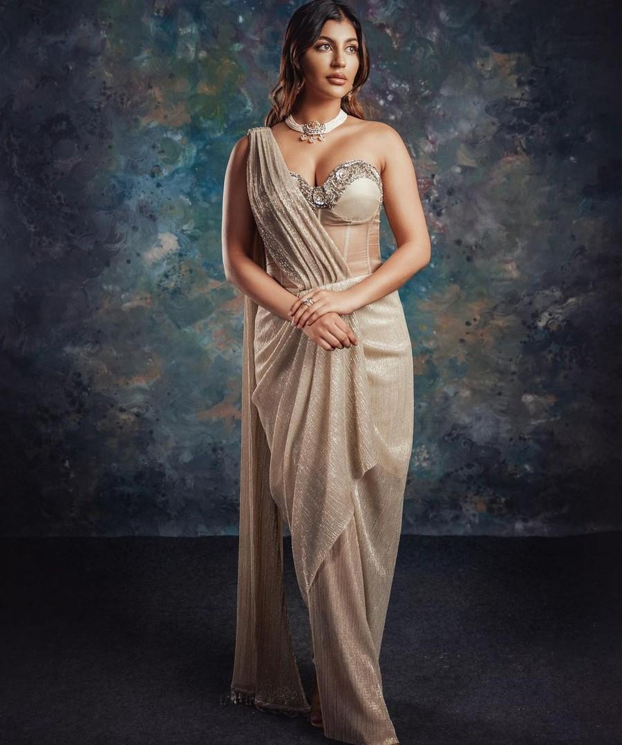 Yashika Aannand 7