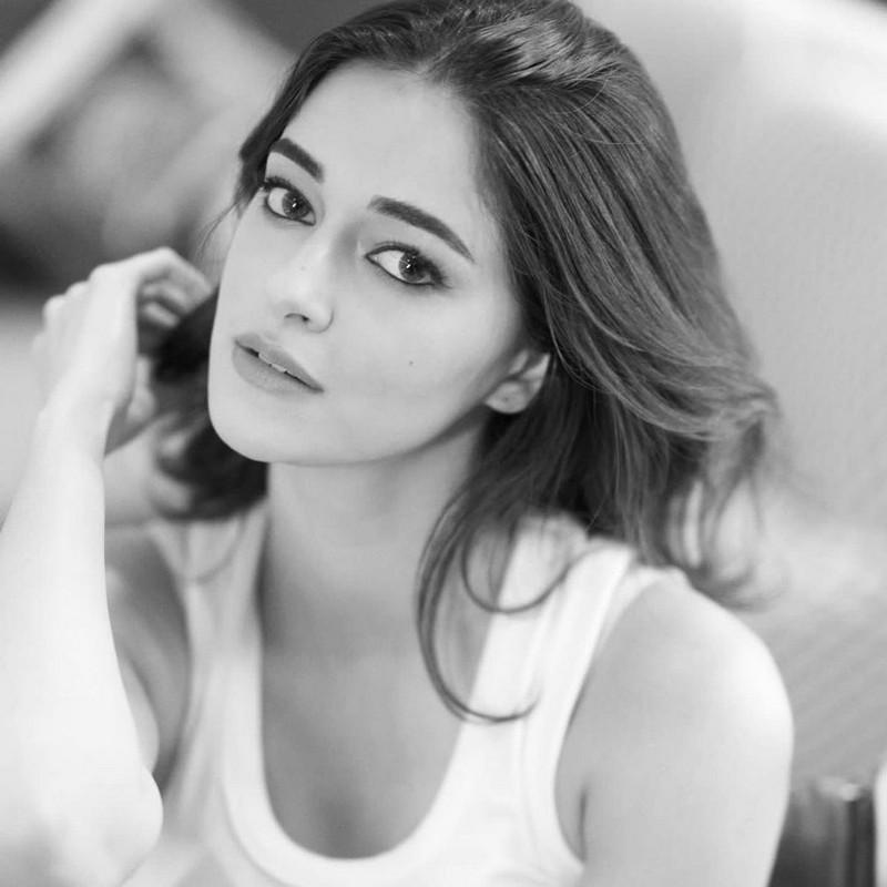 Ananya Pandey 9