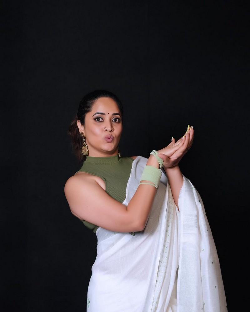 Anasuya Bharadwaj 6