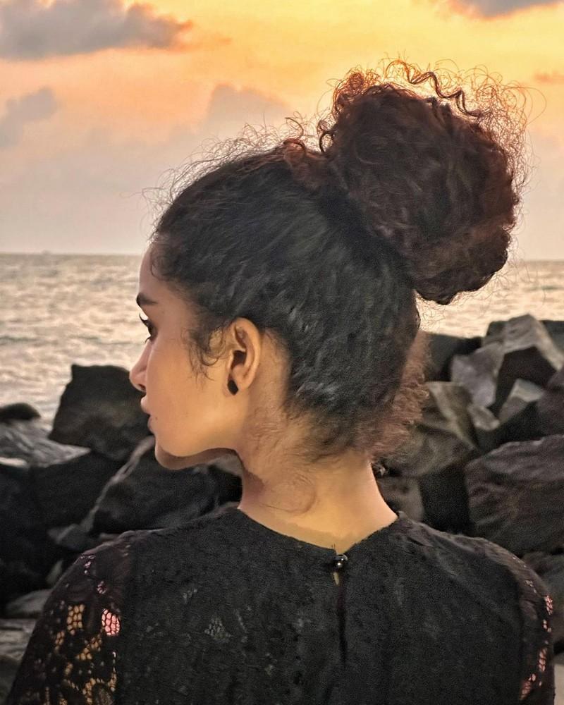 Anupama Parameswaran 10