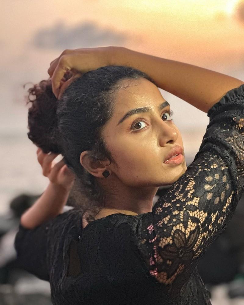 Anupama Parameswaran 9