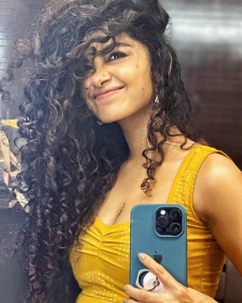 Anupama Parameswaran 4