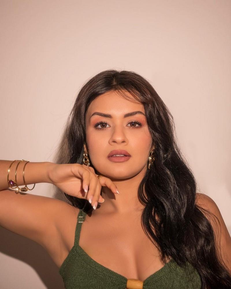 Avneet Kaur 1