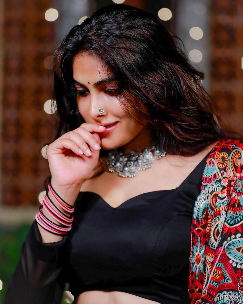 Divi Vadthya 11