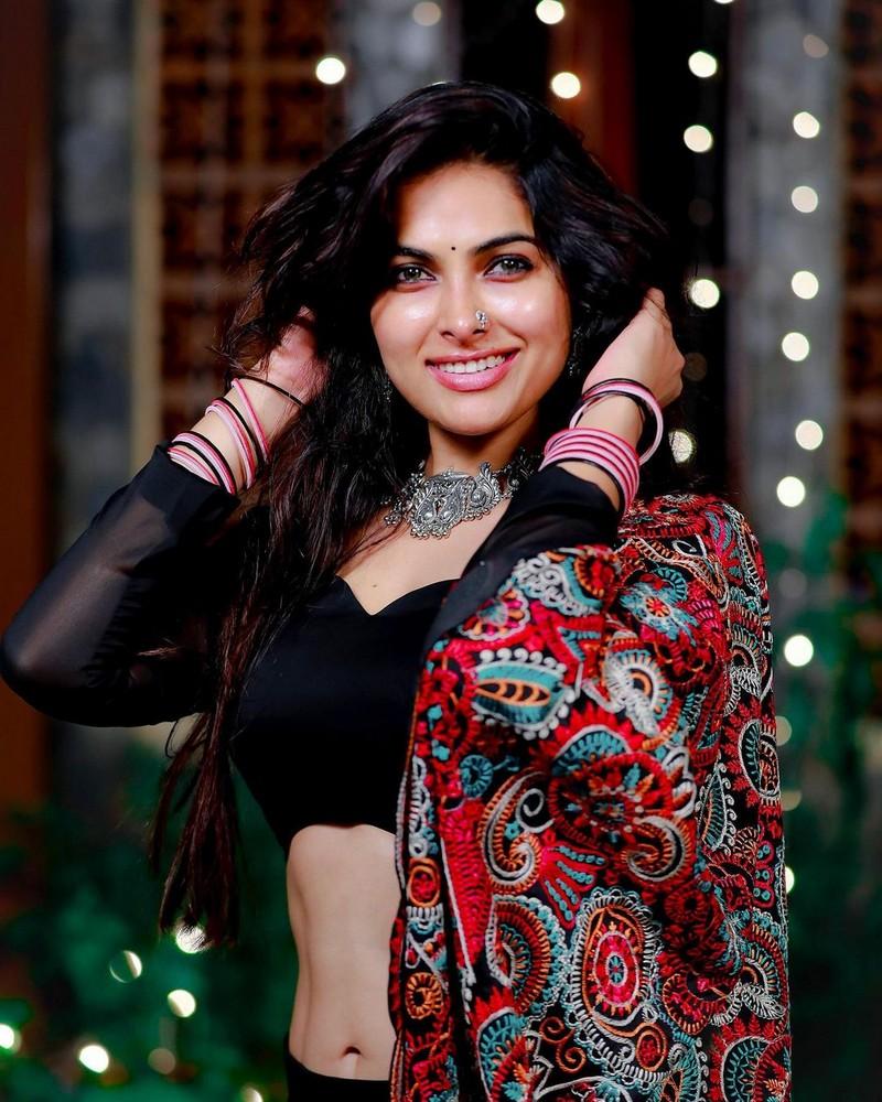 Divi Vadthya 7