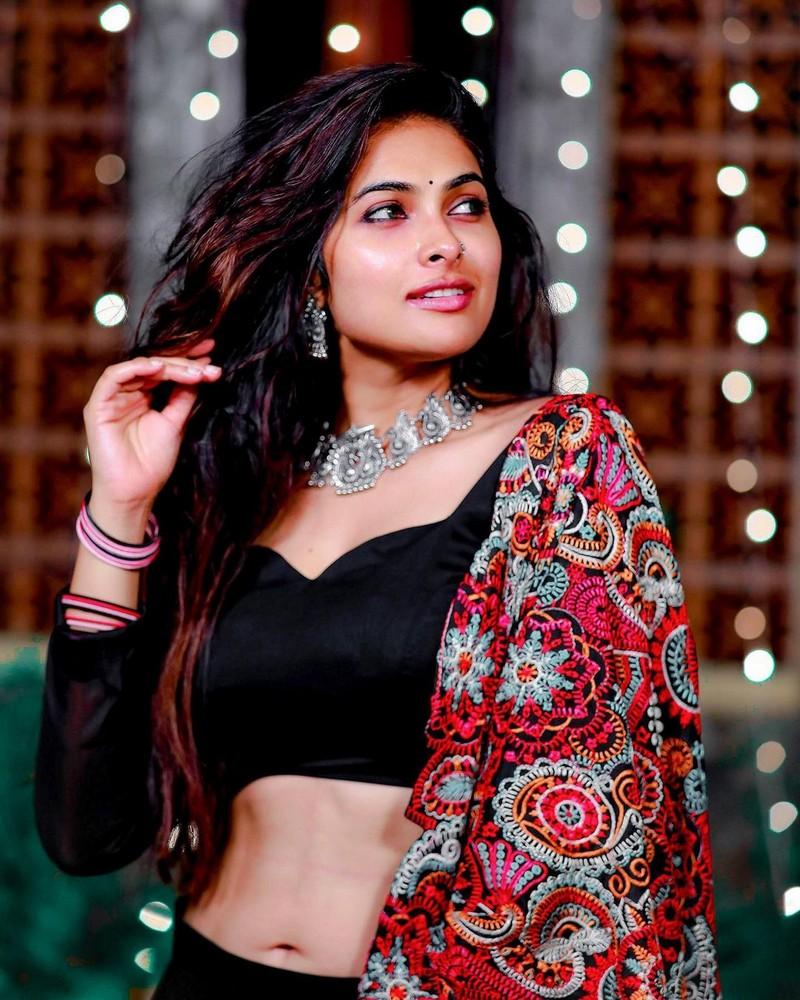 Divi Vadthya 8
