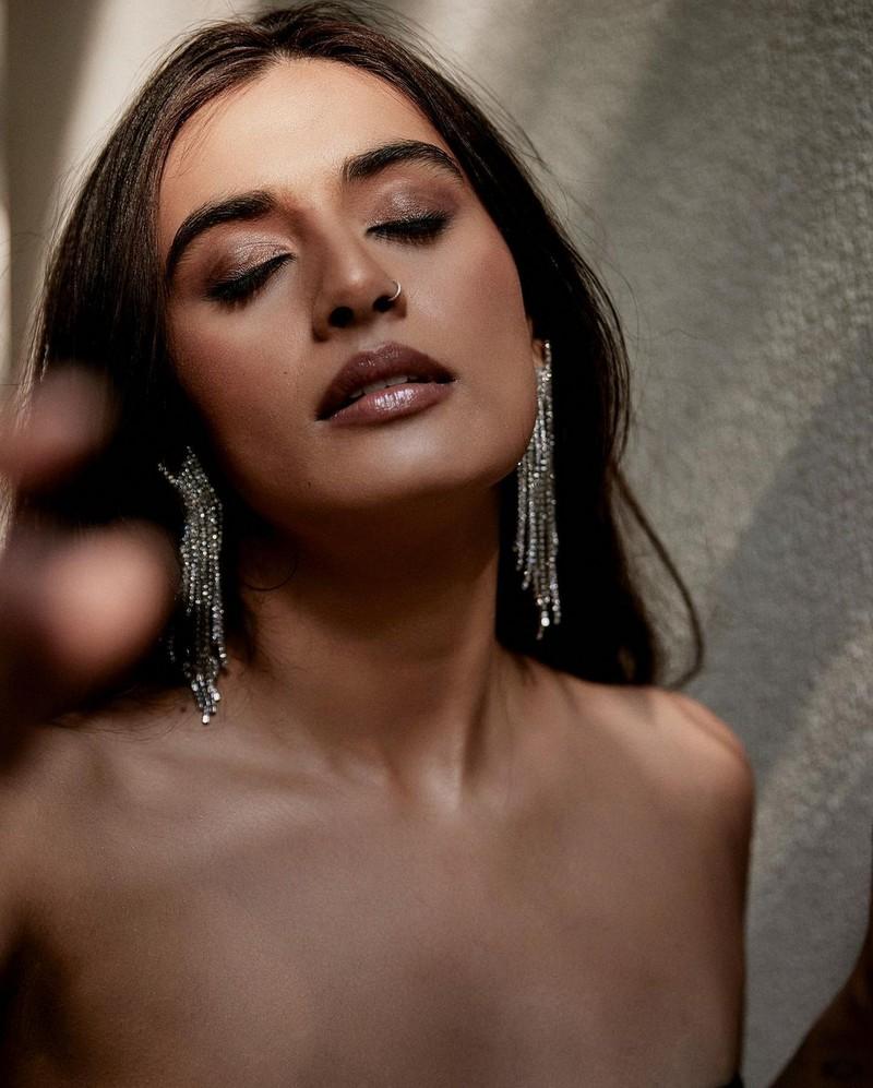 Divyansha Kaushik 5