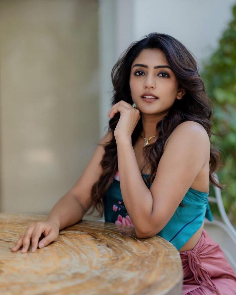 Eesha Rebba 8