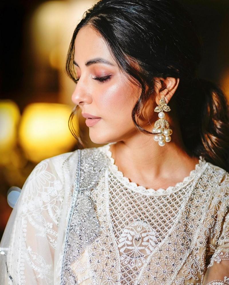 Hina Khan 13