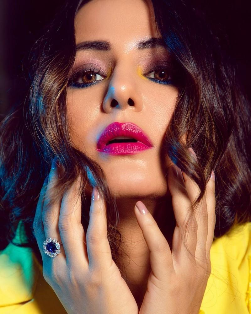 Hina Khan 2