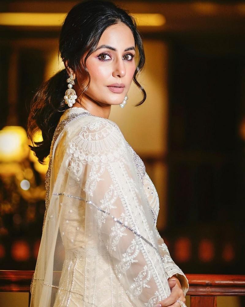 Hina Khan 6