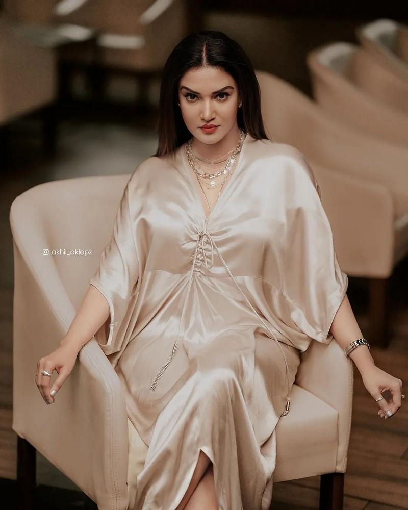 Honey Rose 7