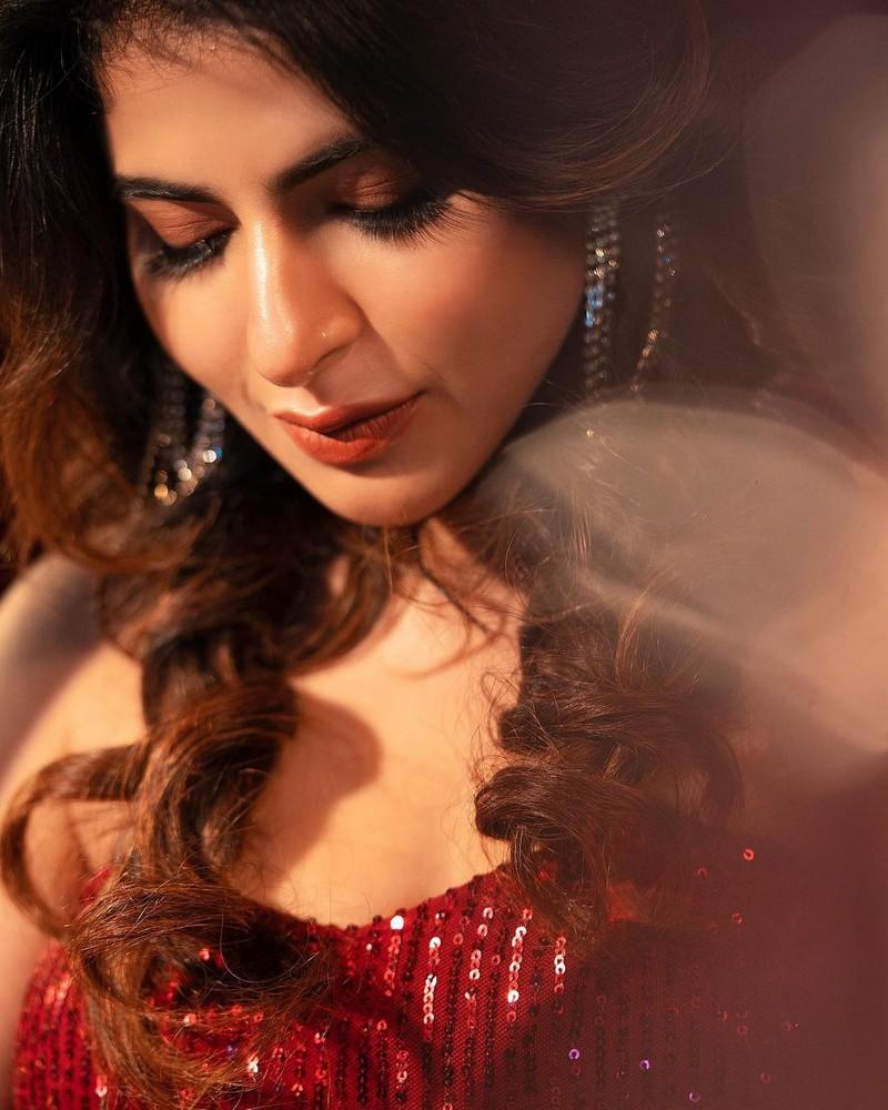 Iswarya Menon 5