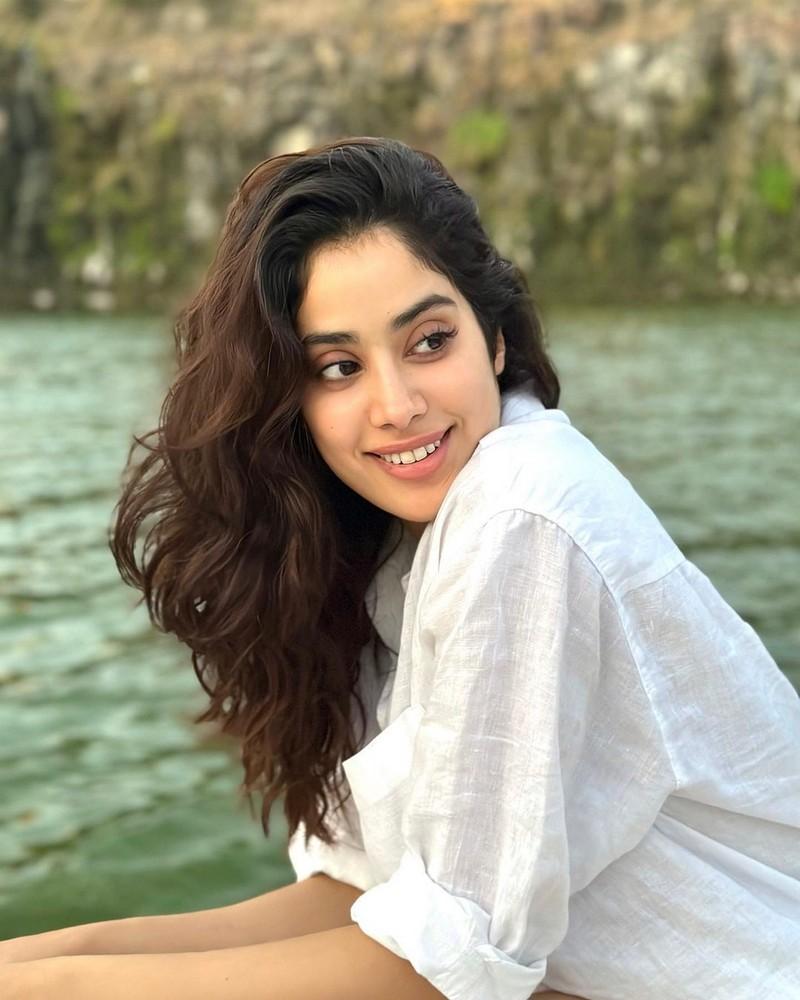 Janhvi Kapoor 3