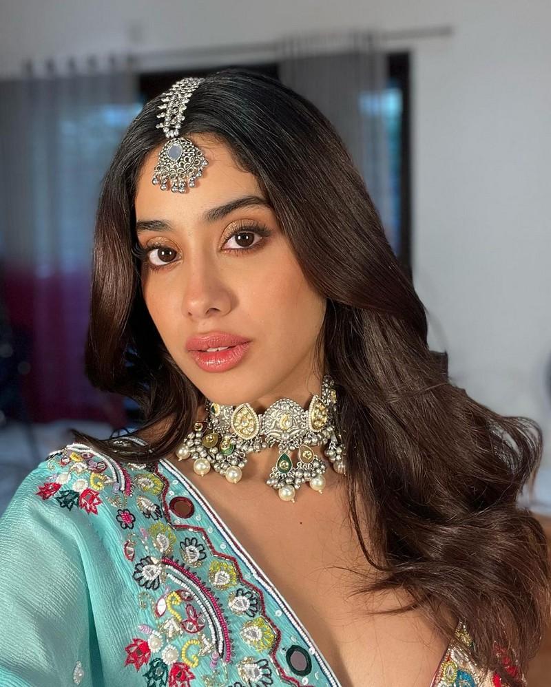 Janhvi Kapoor 8