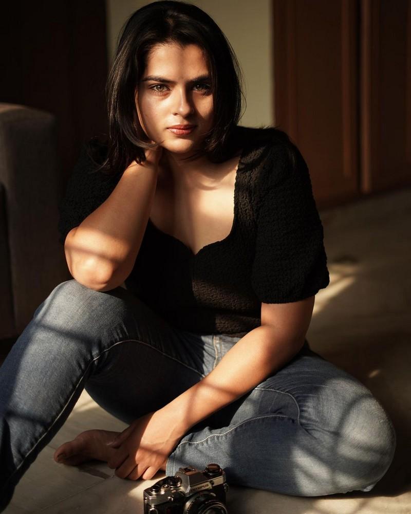 Kavya Kalyanram 6