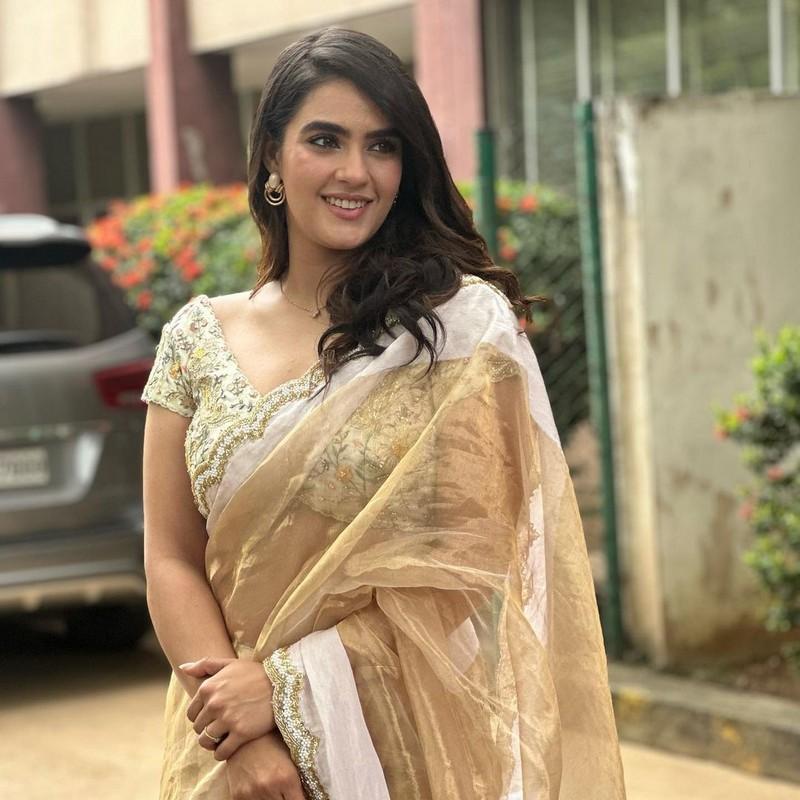 Kavya Thapar 3