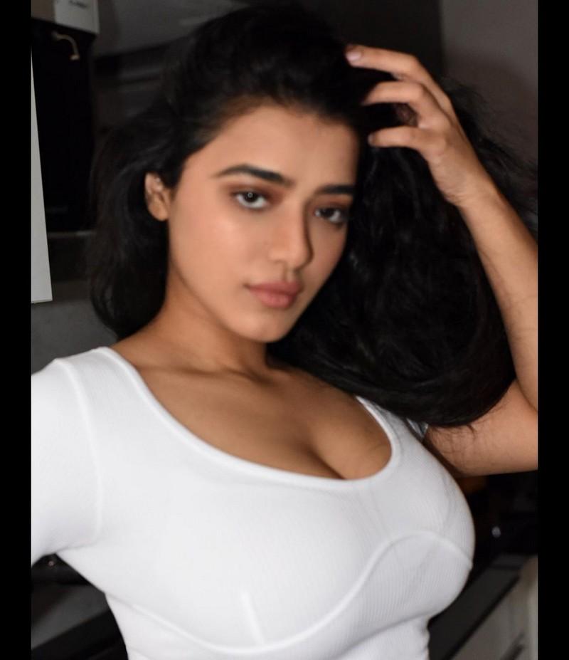 Ketika Sharma 7