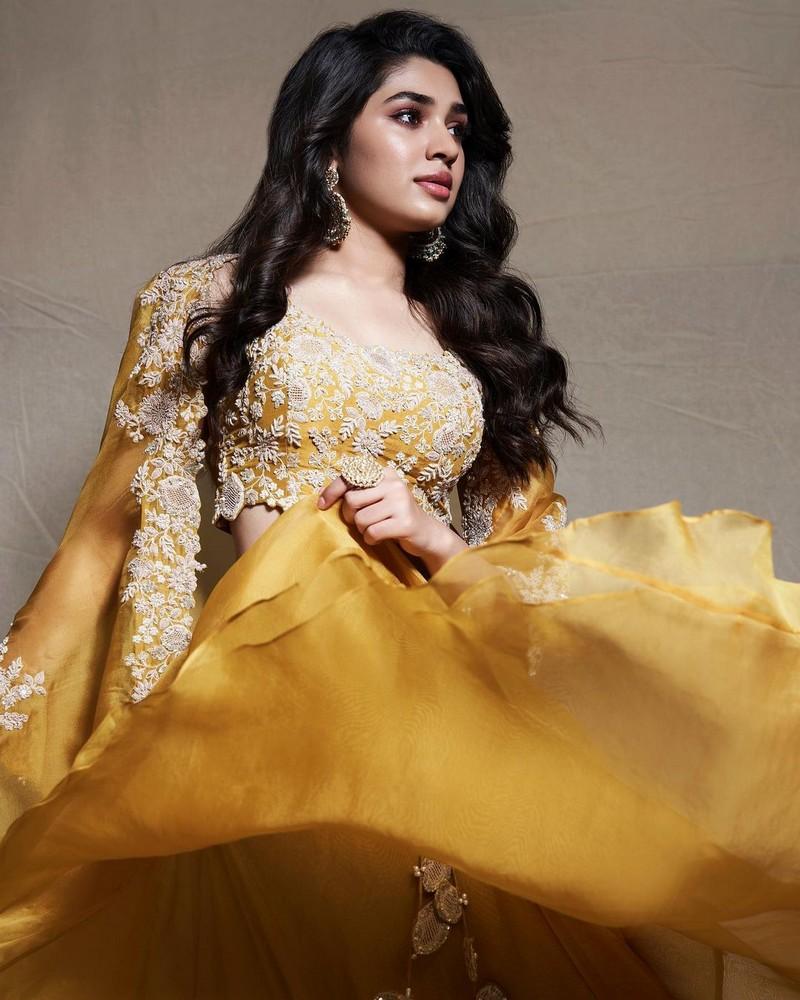 Krithi Shetty 5
