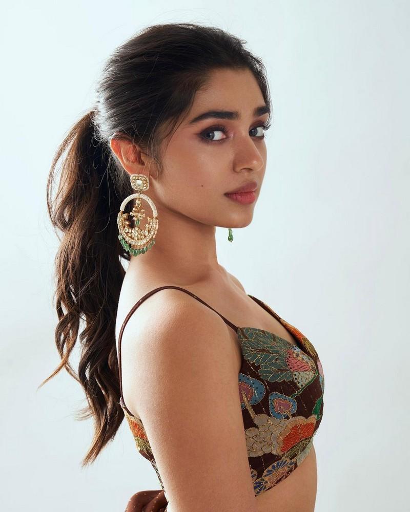 Krithi Shetty 11