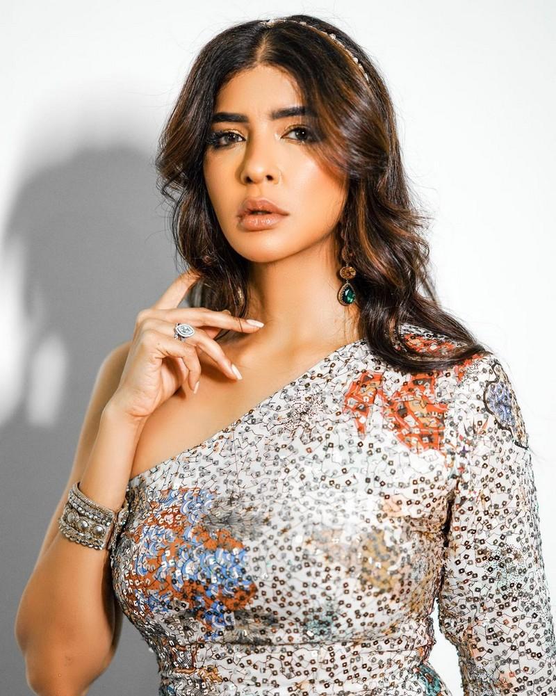 Manchu Lakshmi 4
