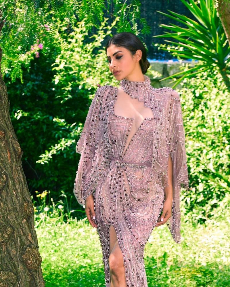 Mouni Roy 5