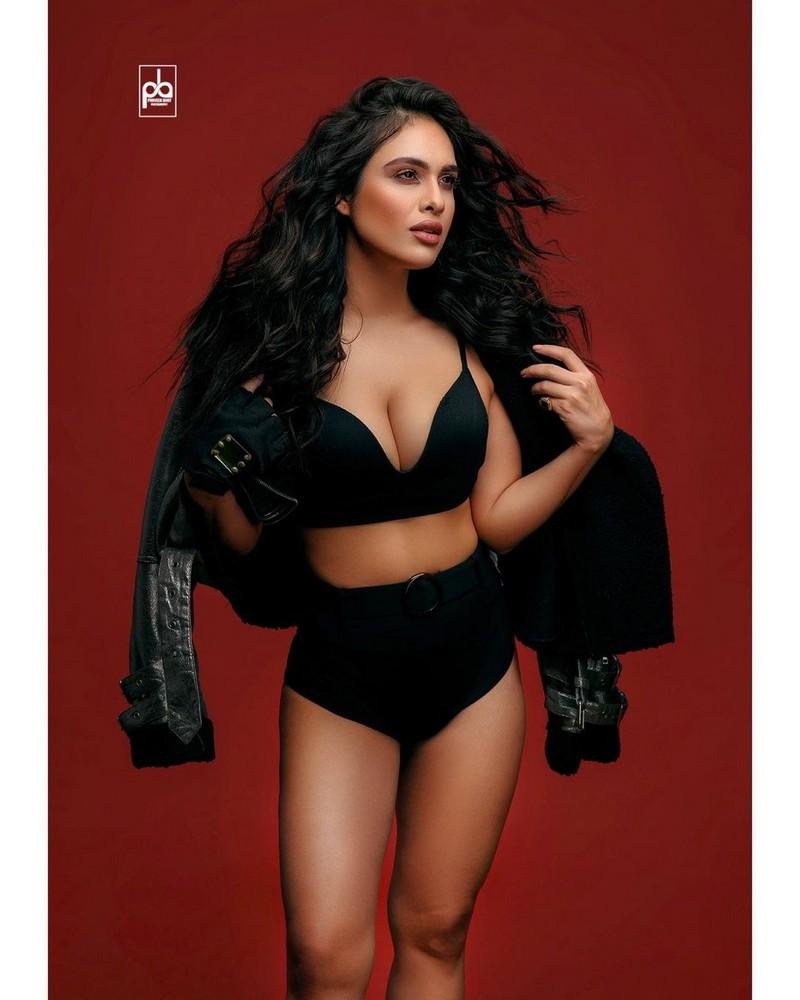 Nehhaa Malik 1