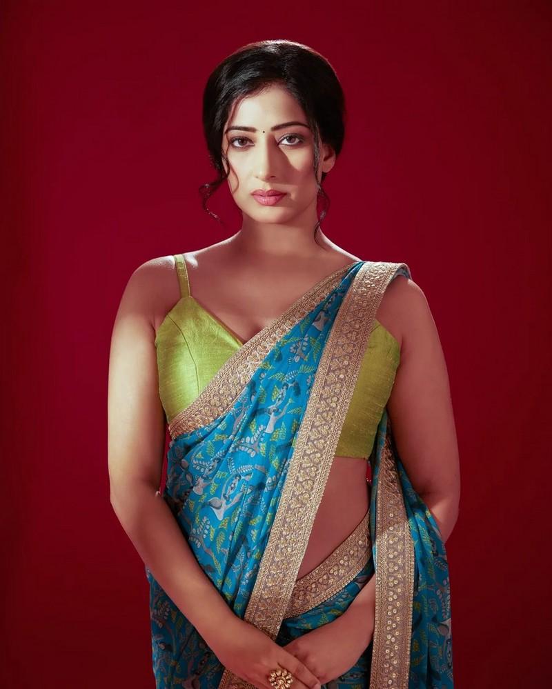 Niharica Raizada 11
