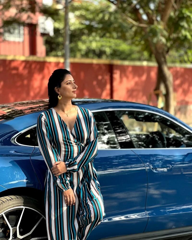 Niharica Raizada 5