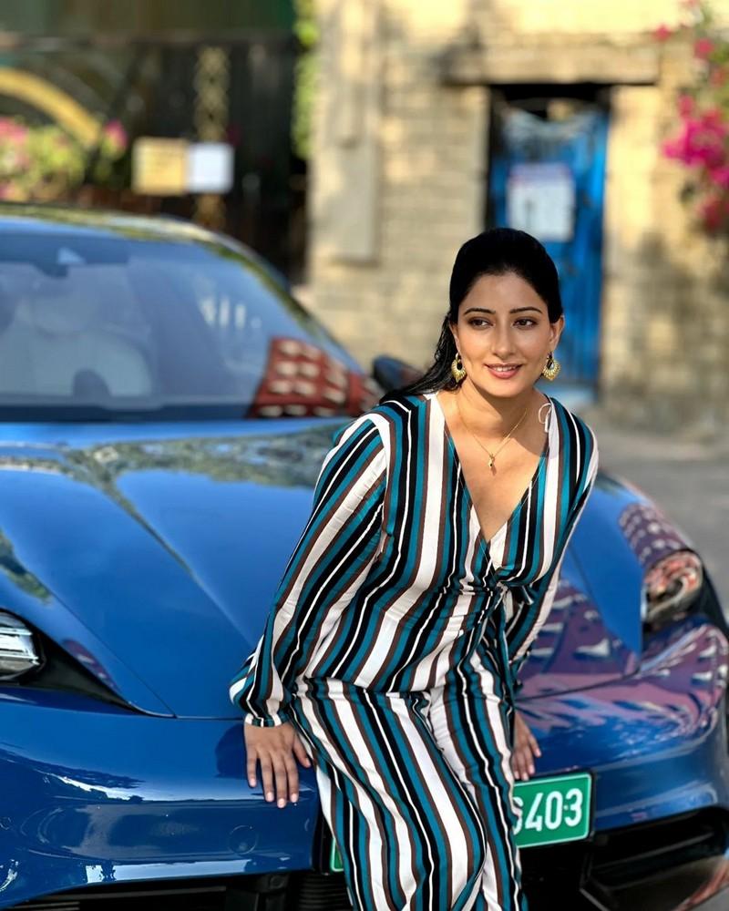 Niharica Raizada 6