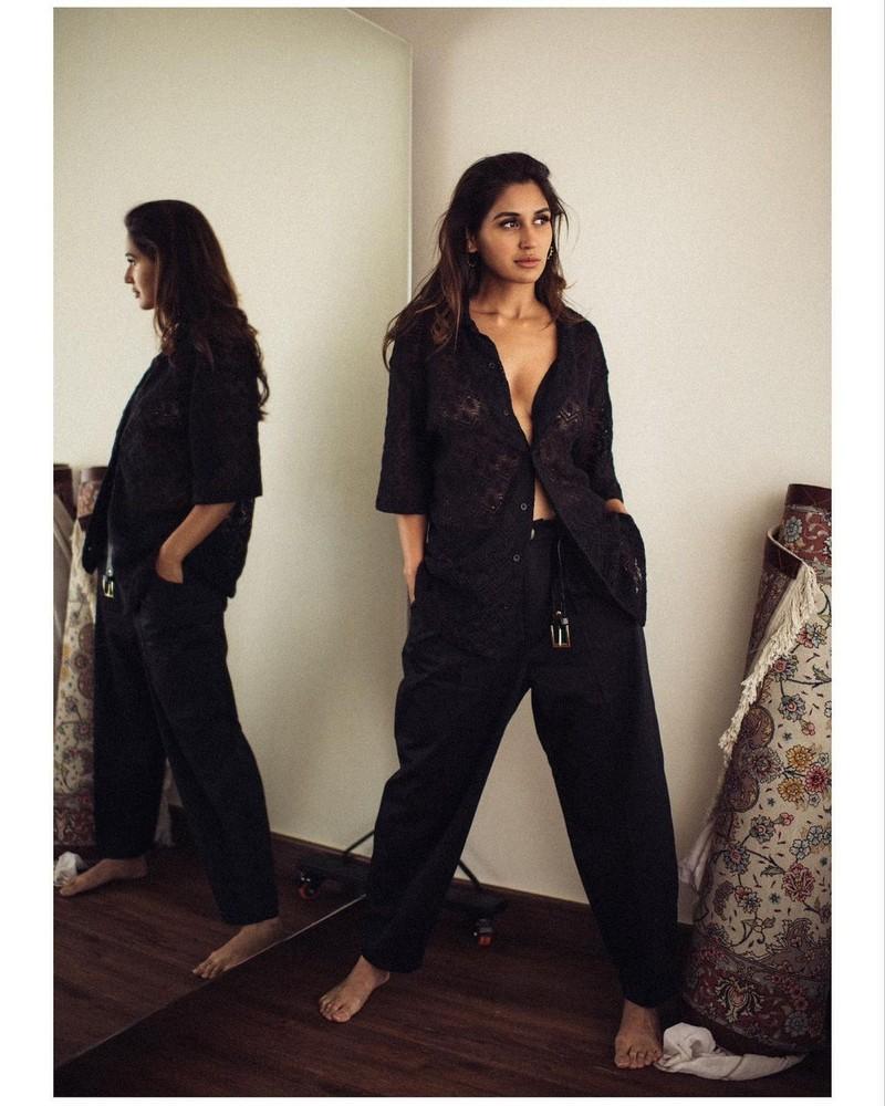 Nikita Dutta 15