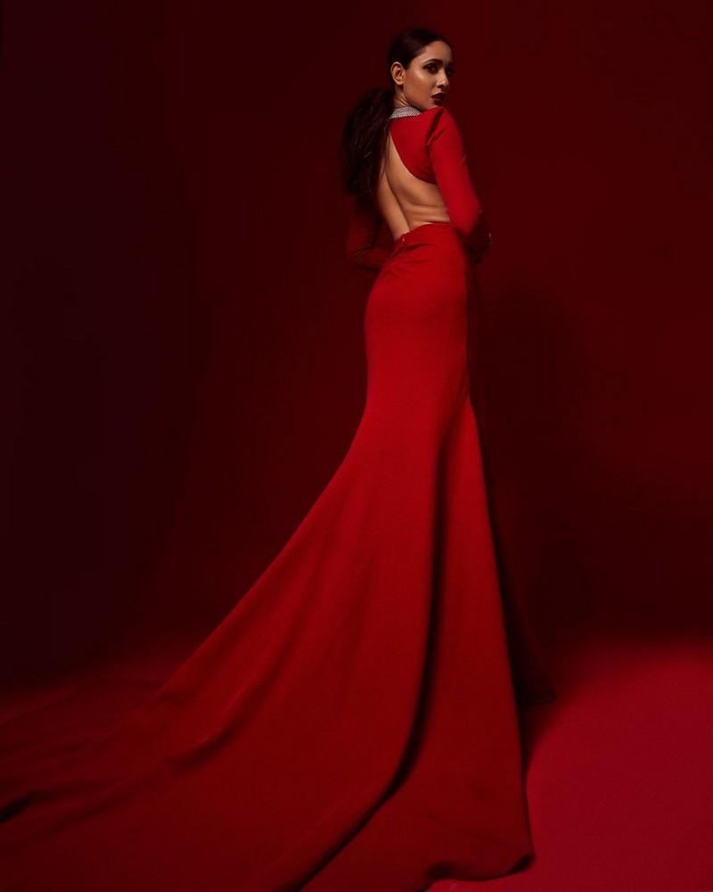 Pragya Jaiswal 6