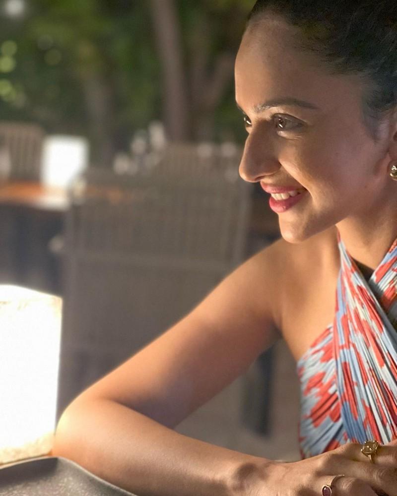 Rakul 11