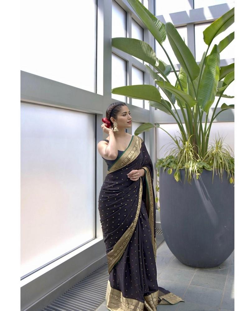 Ruhani Sharma 5