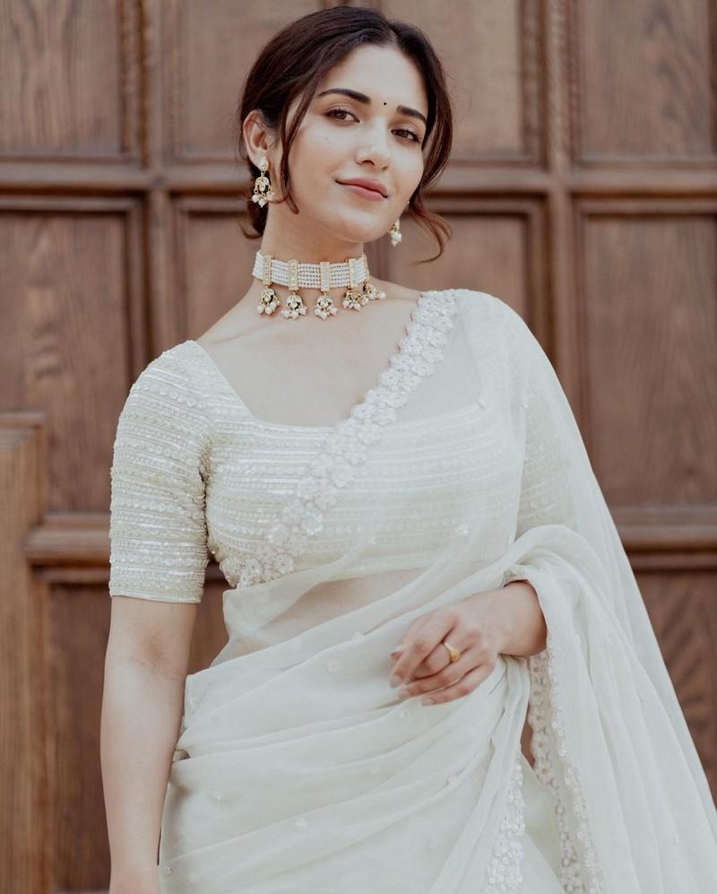 Ruhani Sharma 5