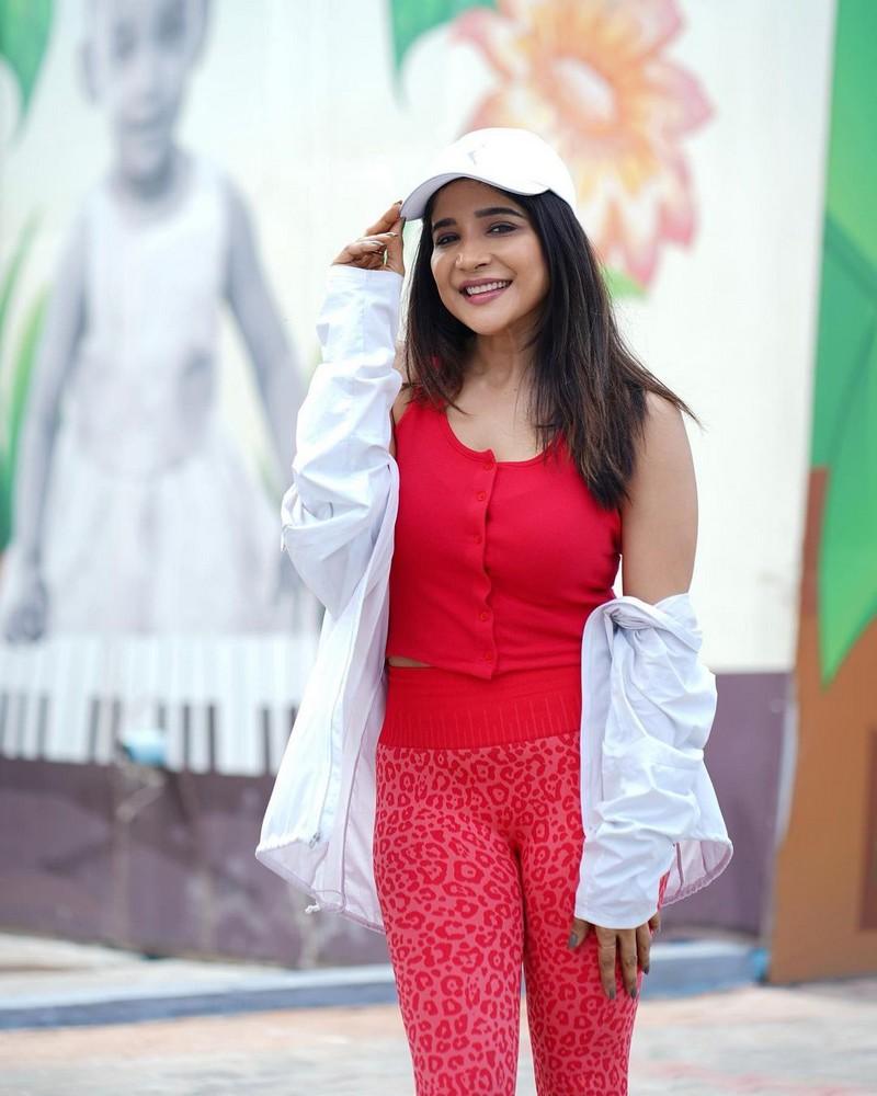 Sakshi Agarwal 1